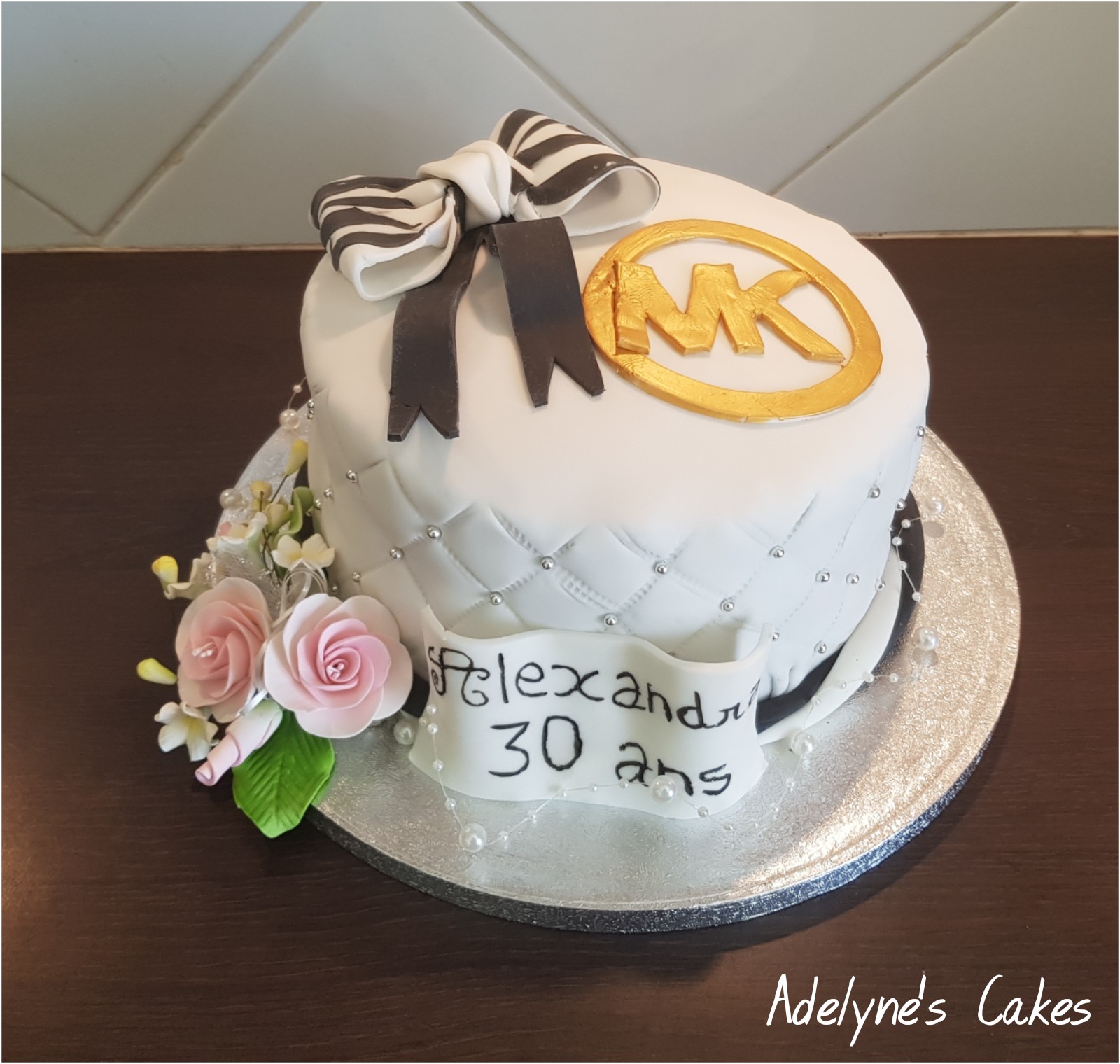 Michael kors diaper bag cake hot sale