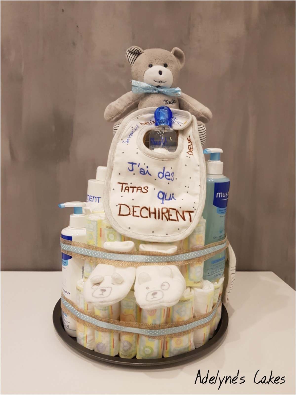 Babyshower, naissance le cadeau qui fait la différence : le gâteau de  couches !