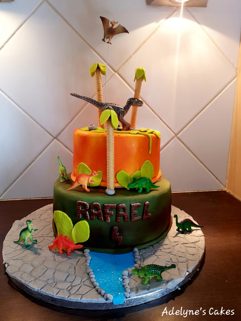 Gâteau dinosaure